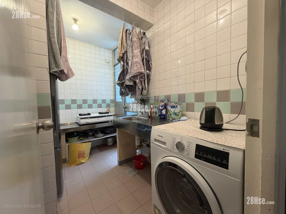 东熹苑 售盘 3 房 , 2 浴室