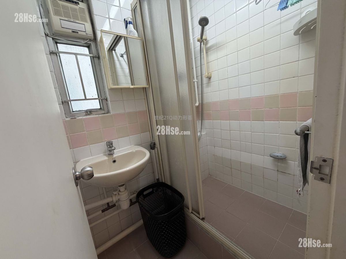 东熹苑 售盘 3 房 , 2 浴室