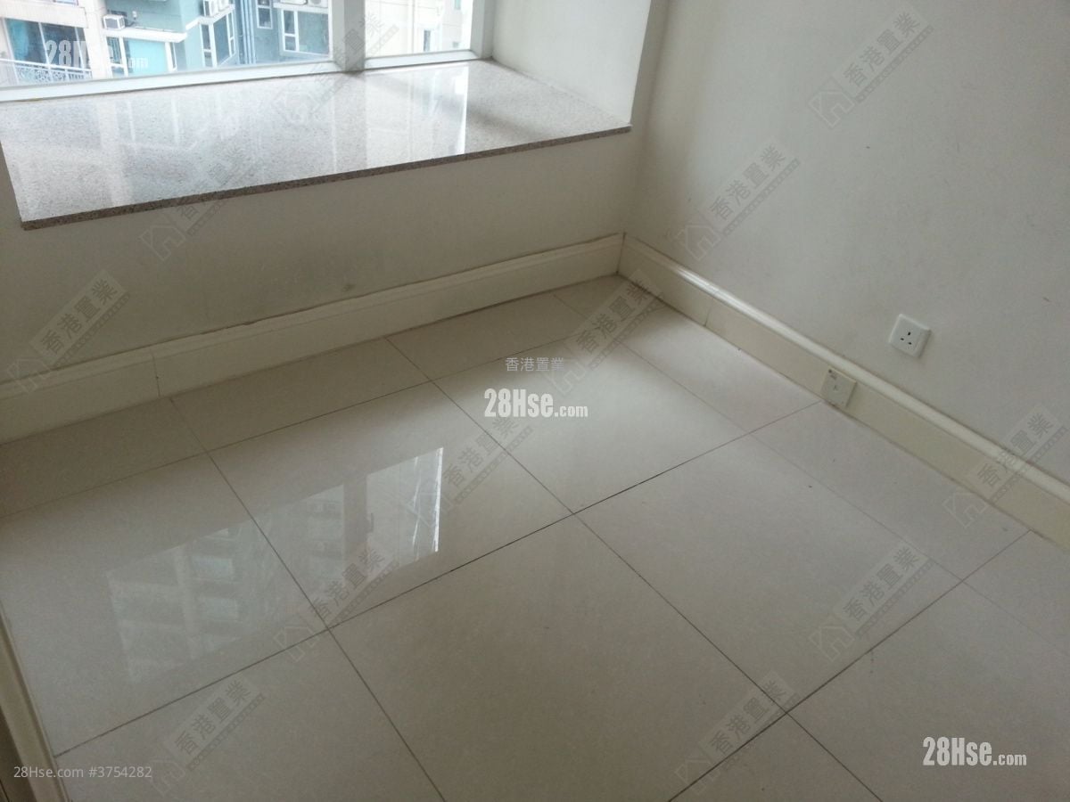 城中駅 售盤 4 房 , 2 浴室 894 平方呎