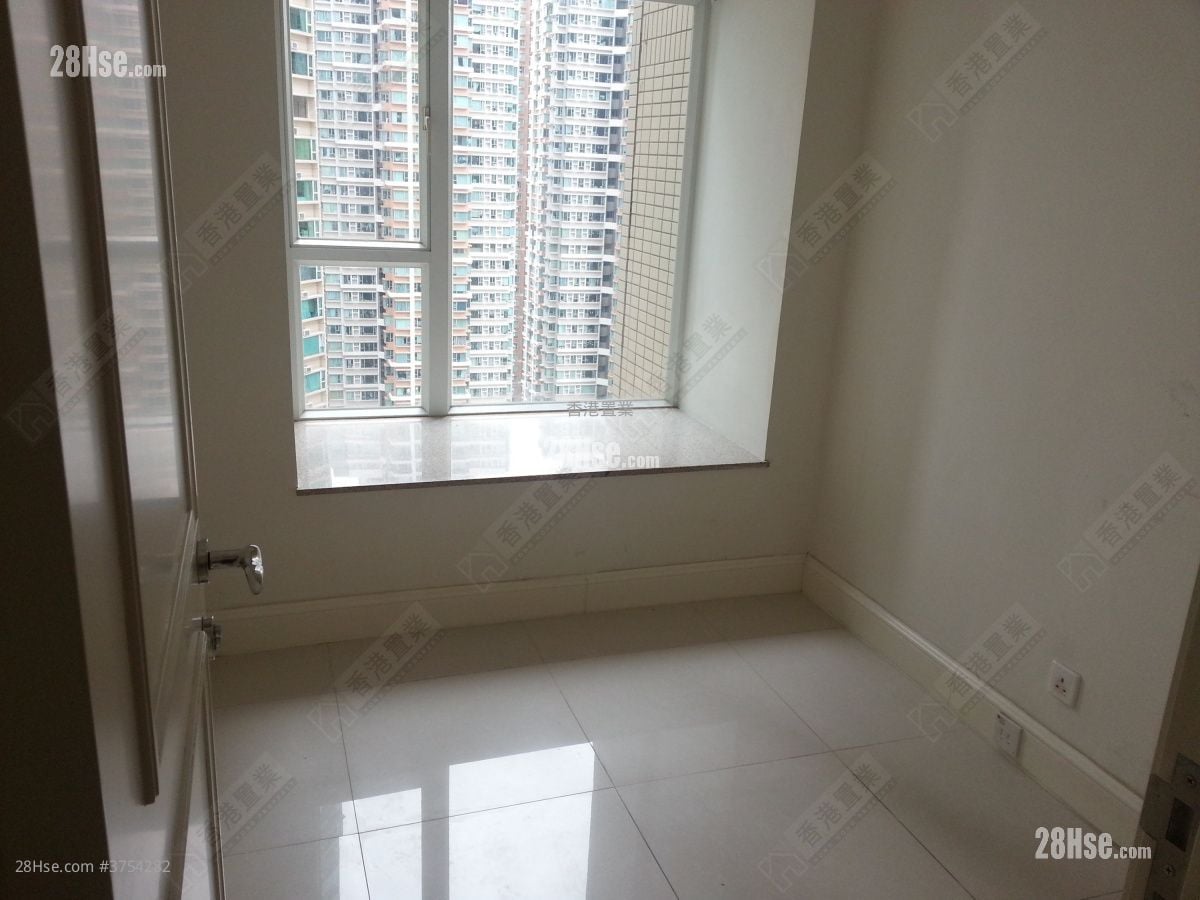 城中駅 售盤 4 房 , 2 浴室 894 平方呎