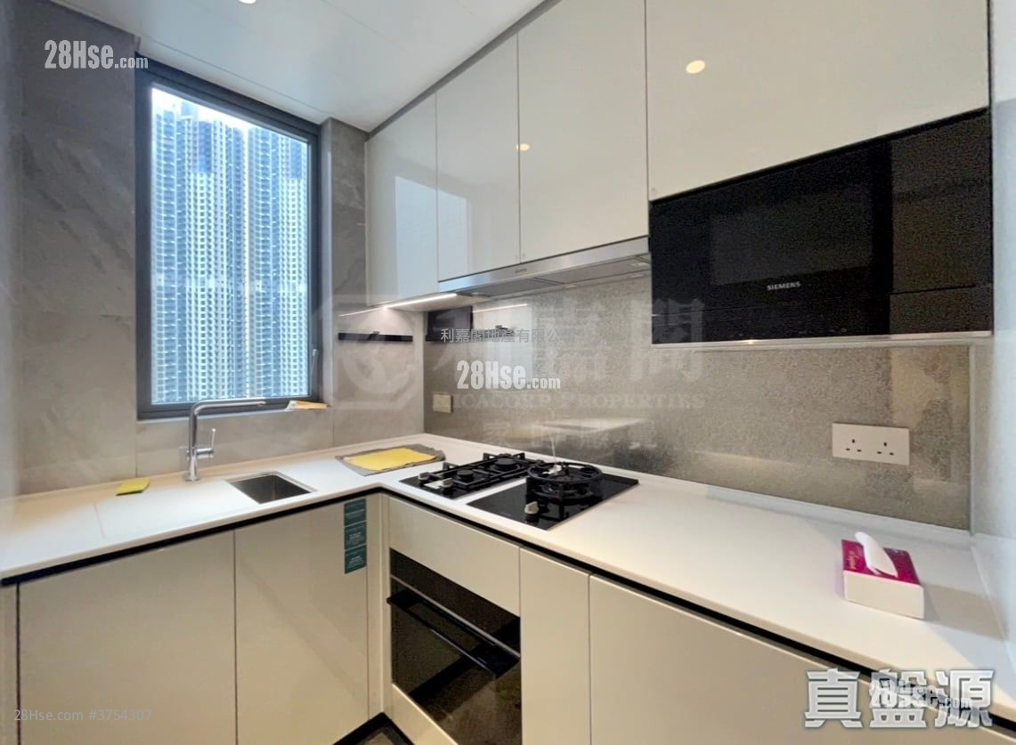 Seasons Place 租盤 3 房 , 2 浴室 665 平方呎