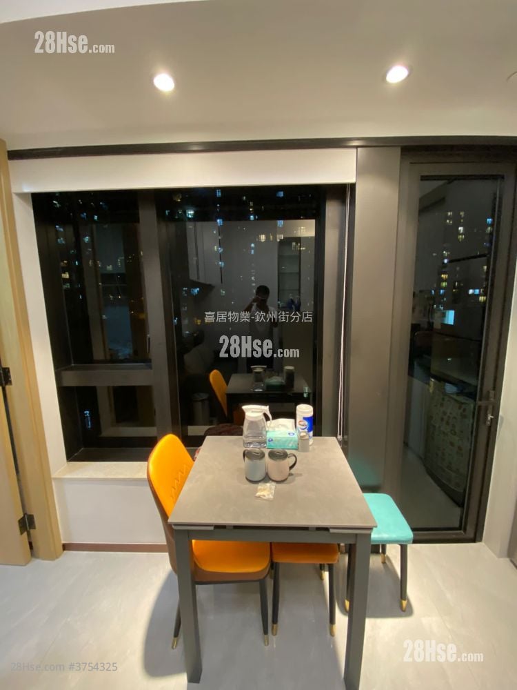 喜遇 租盘 1 房 , 1 浴室 299 平方尺