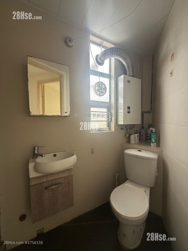 Mainway Court Sell 2 Bedrooms , 1 Bathroom 382 ft²