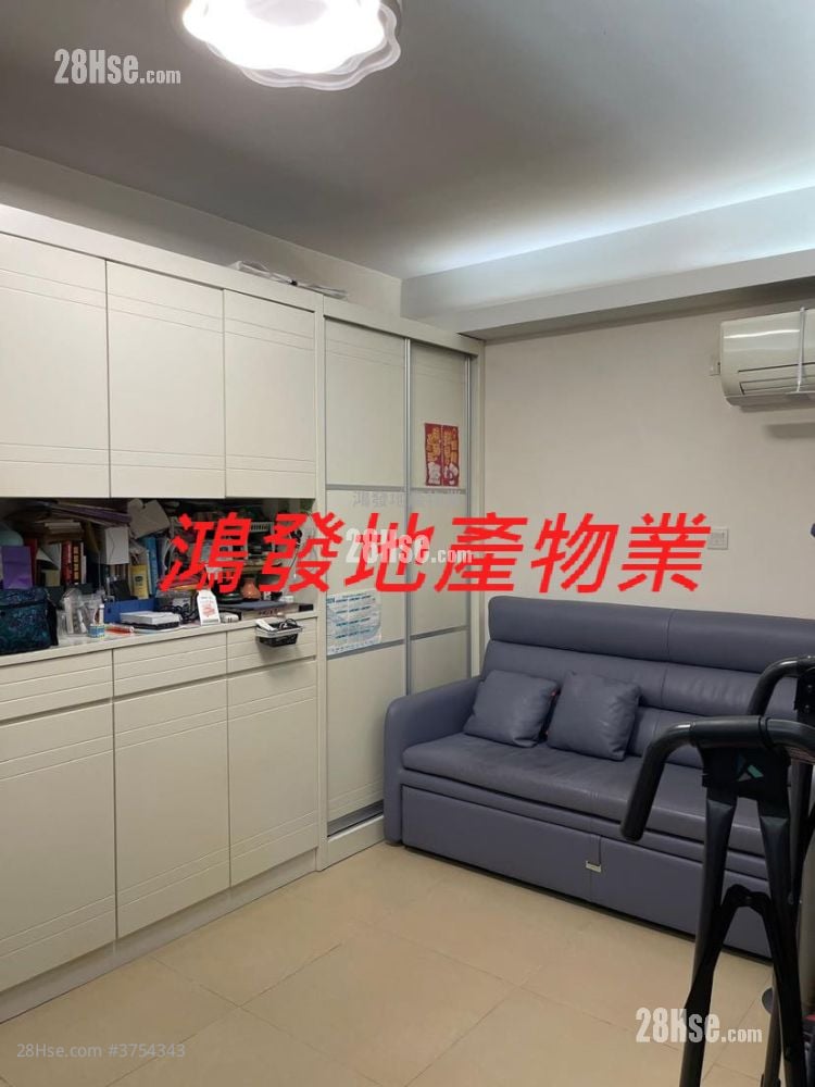 Ample Building Sell 2 Bedrooms , 1 Bathroom 452 ft²