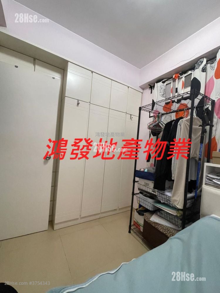 Ample Building Sell 2 Bedrooms , 1 Bathroom 452 ft²