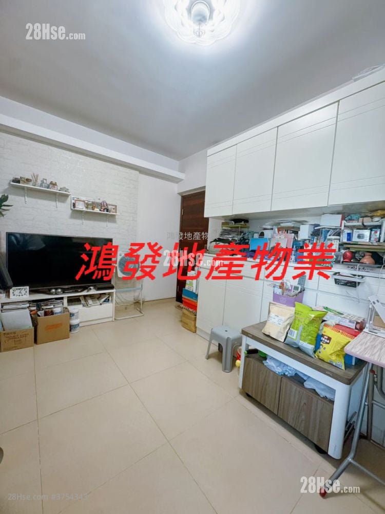 Ample Building Sell 2 Bedrooms , 1 Bathroom 452 ft²