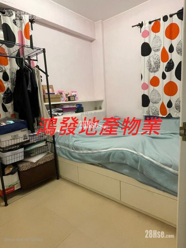 Ample Building Sell 2 Bedrooms , 1 Bathroom 452 ft²