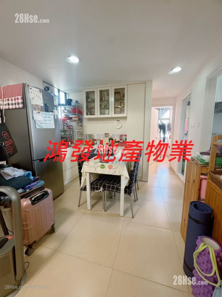 Ample Building Sell 2 Bedrooms , 1 Bathroom 452 ft²