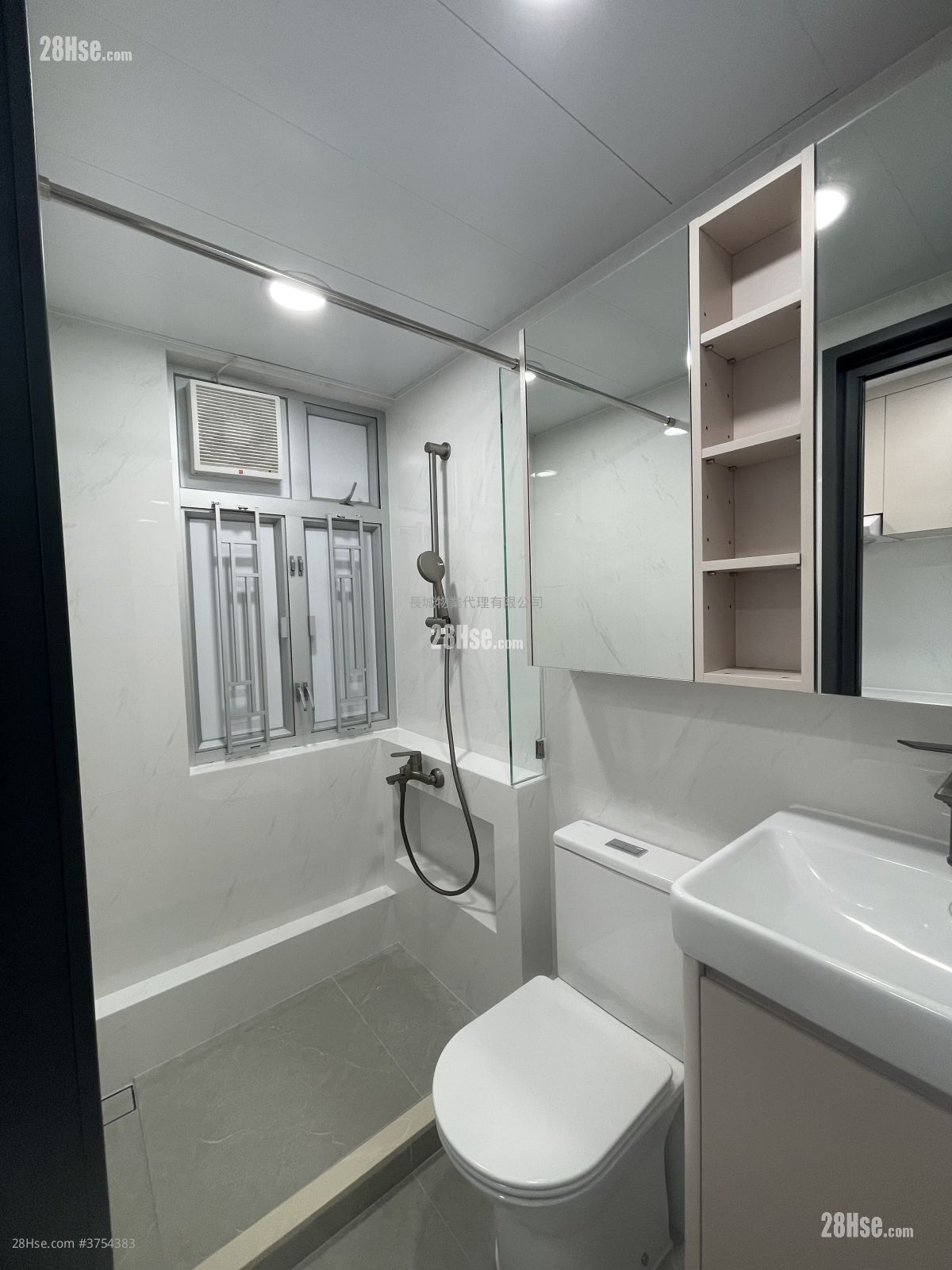 新安大樓 租盤 2 房 , 1 浴室 309 平方呎