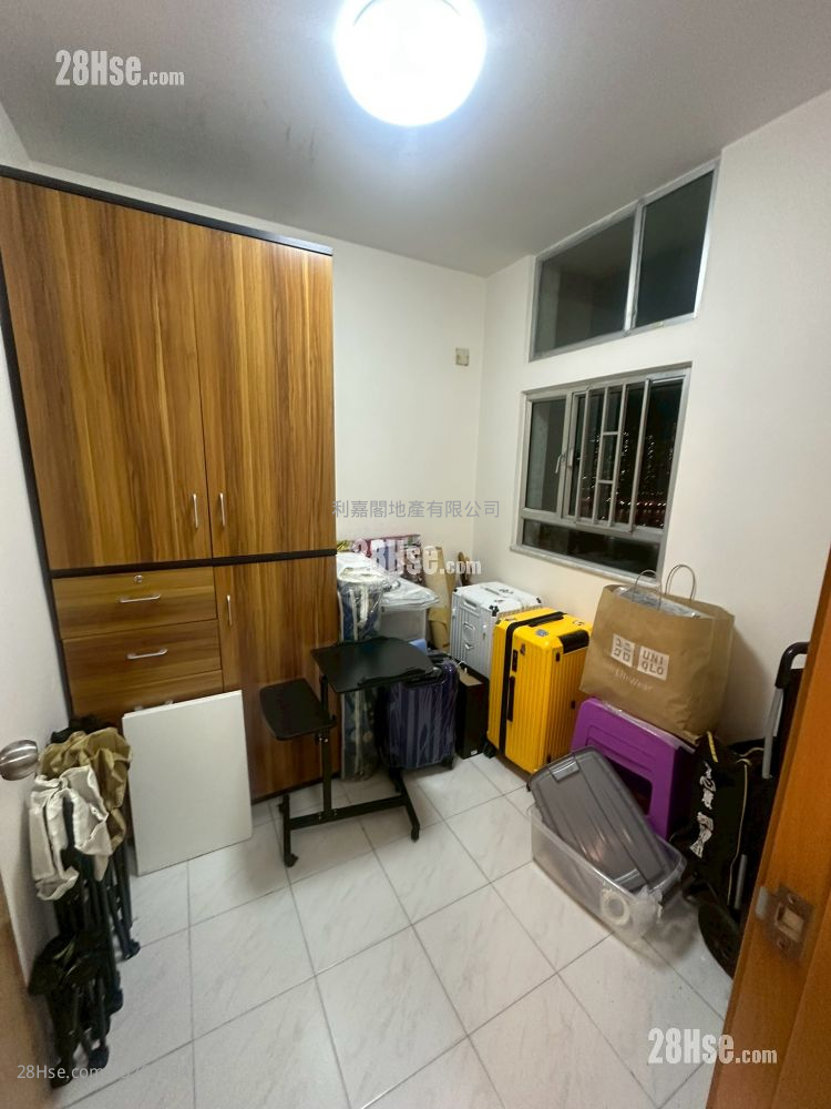 青泰苑 售盤 2 房 , 1 浴室 401 平方呎