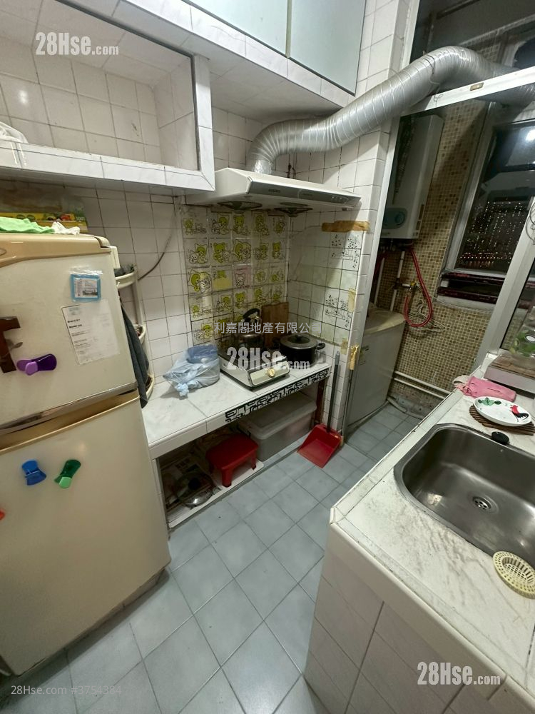 青泰苑 售盤 2 房 , 1 浴室 401 平方呎