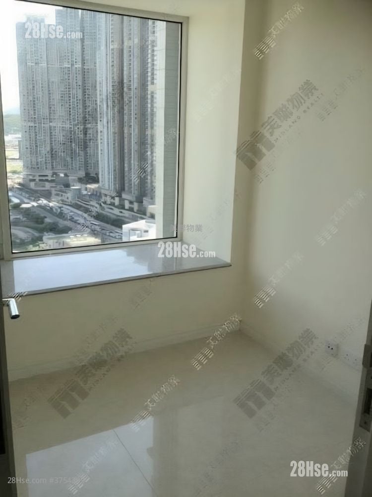 峻滢 售盘 3 房 , 2 浴室 738 平方尺