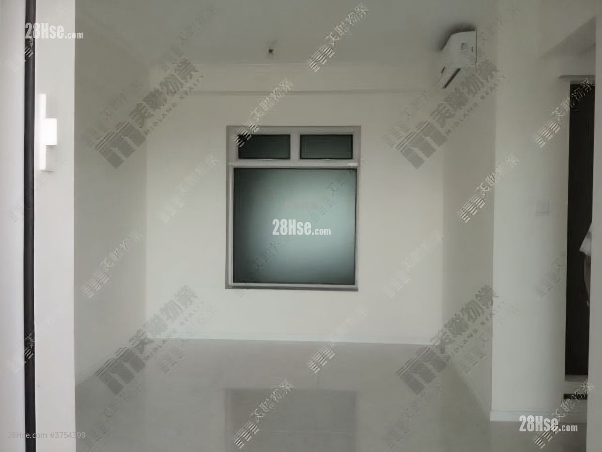 峻滢 售盘 3 房 , 2 浴室 738 平方尺