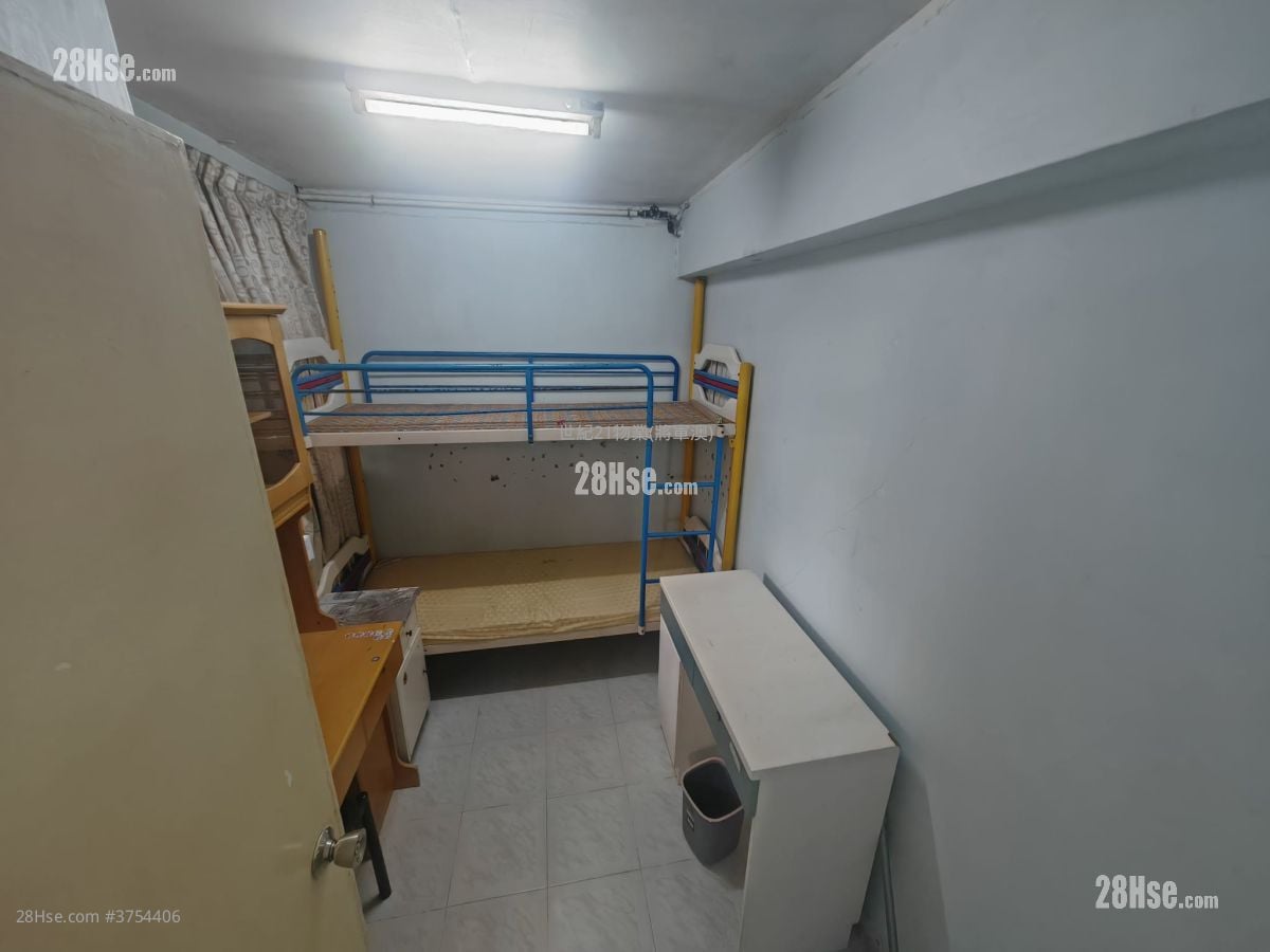 翠林邨 售盘 381 平方尺