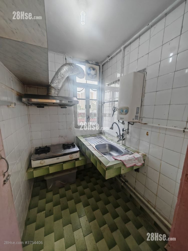 翠林邨 售盘 381 平方尺