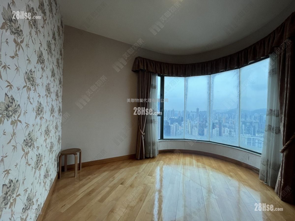 雅利德樺臺 售盤 3 房 , 2 浴室 913 平方呎