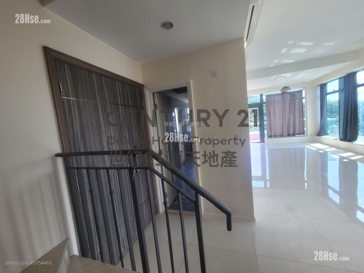 岚山 售盘 4 房 , 3 浴室 1,625 平方尺