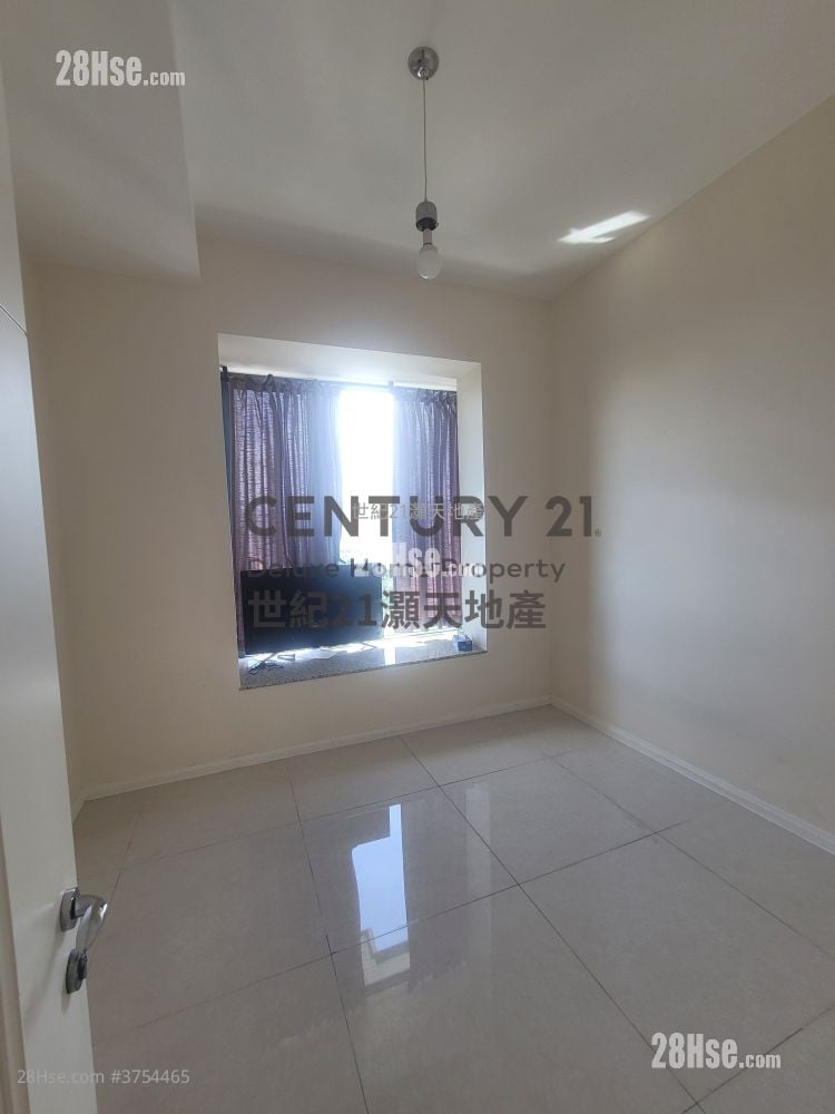 岚山 售盘 4 房 , 3 浴室 1,625 平方尺