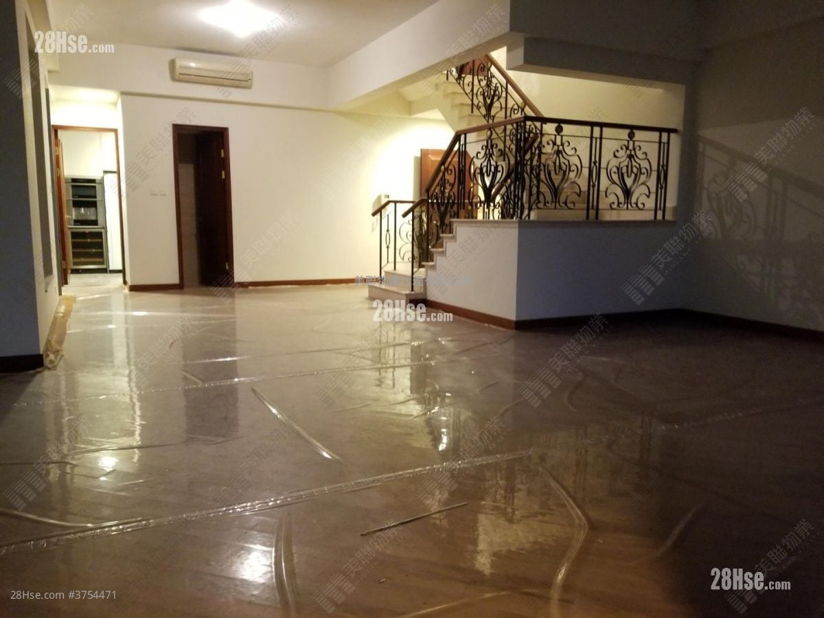 The Palazzo Sell 4 Bedrooms , 5+ Bathrooms 1,790 ft²