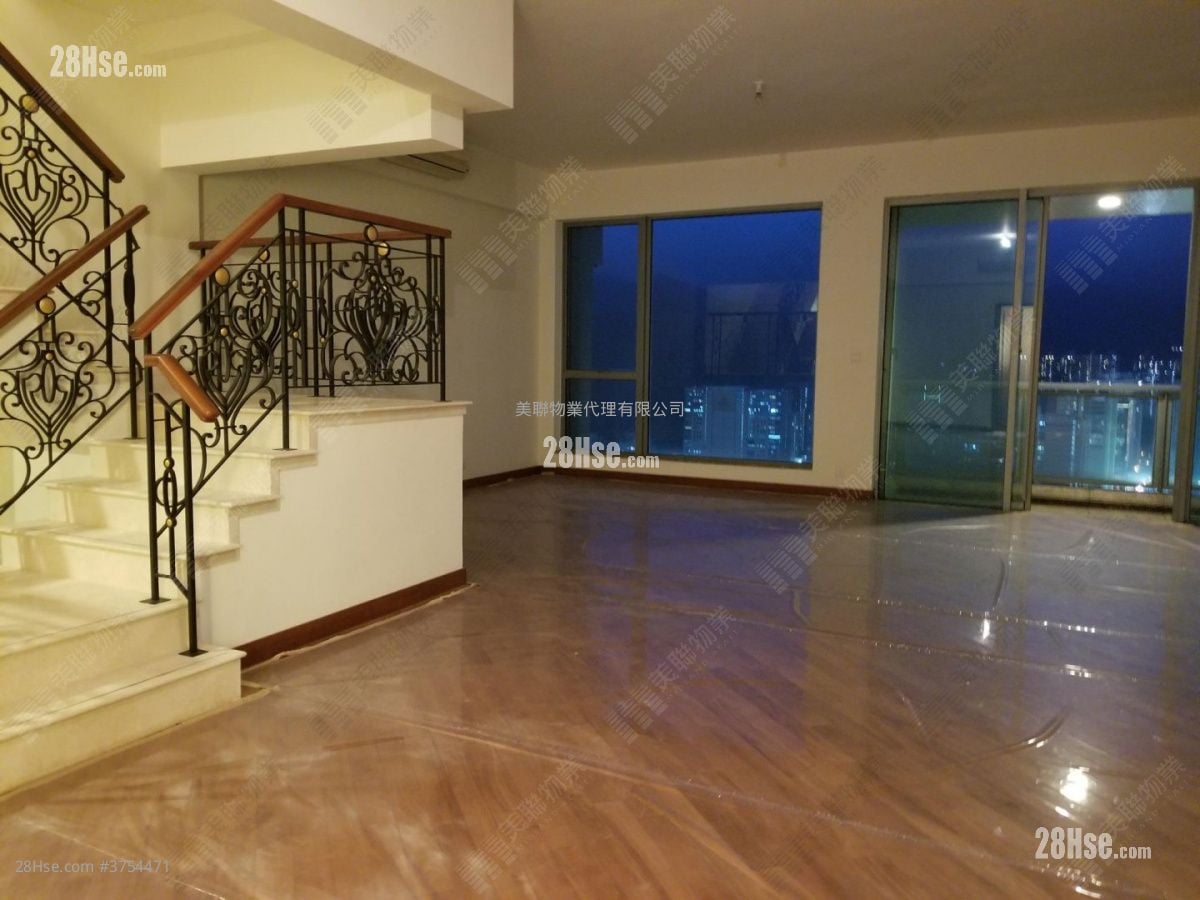 The Palazzo Sell 4 Bedrooms , 5+ Bathrooms 1,790 ft²