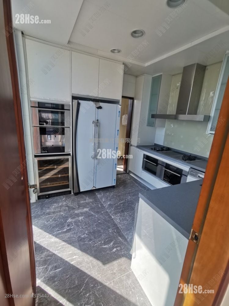 The Palazzo Sell 4 Bedrooms , 5+ Bathrooms 1,790 ft²