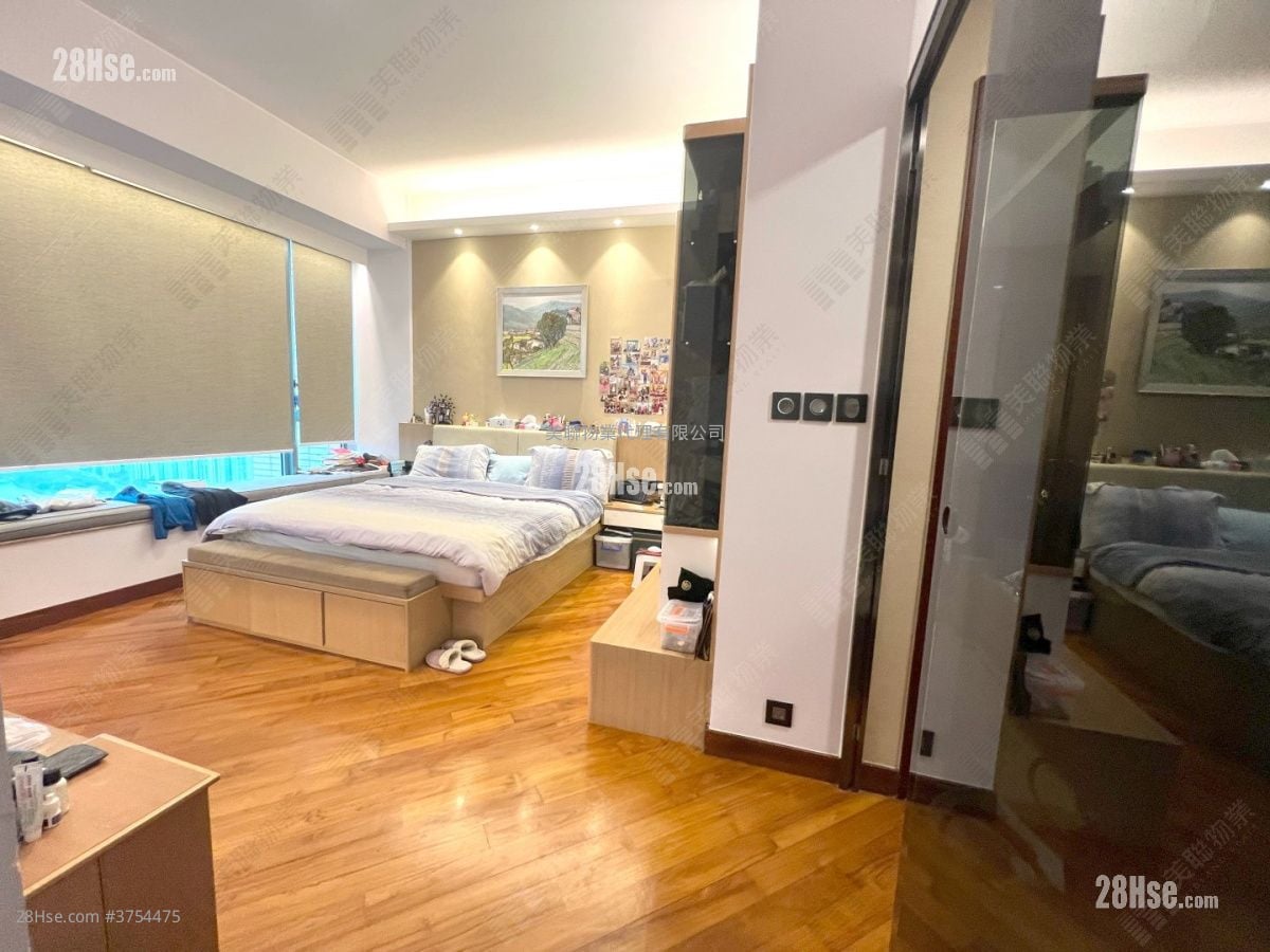 御龍山 售盤 4 房 , 4 浴室 1,555 平方呎