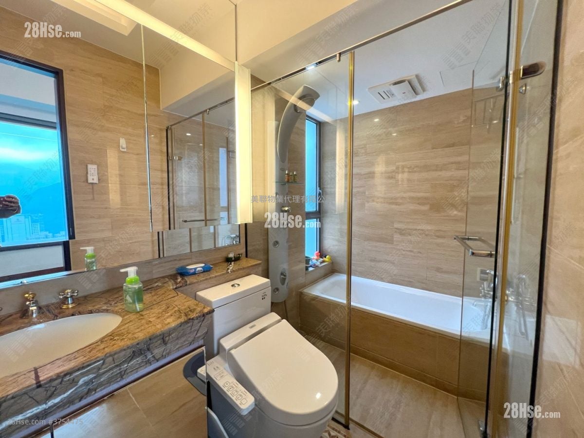 御龍山 售盤 4 房 , 4 浴室 1,555 平方呎