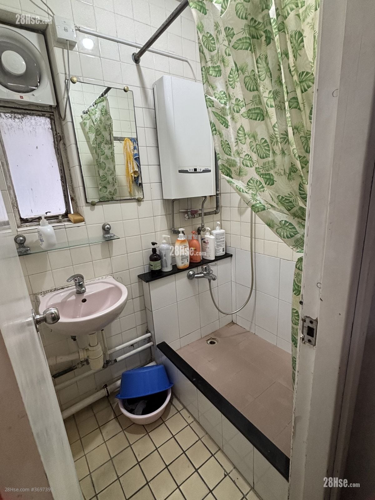 裕明苑 售盘 3 房 , 2 浴室