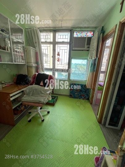 Ping Yan Court Sell 3 Bedrooms , 1 Bathroom 447 ft²