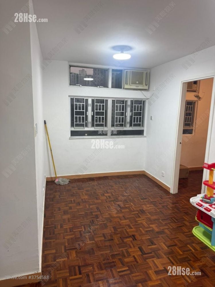 Ching Wah Court Sell 2 Bedrooms 438 ft²