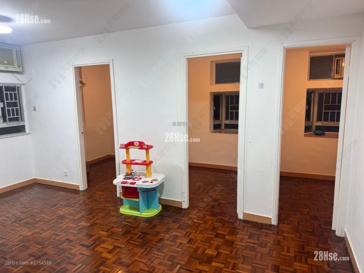 Ching Wah Court Sell 2 Bedrooms 438 ft²