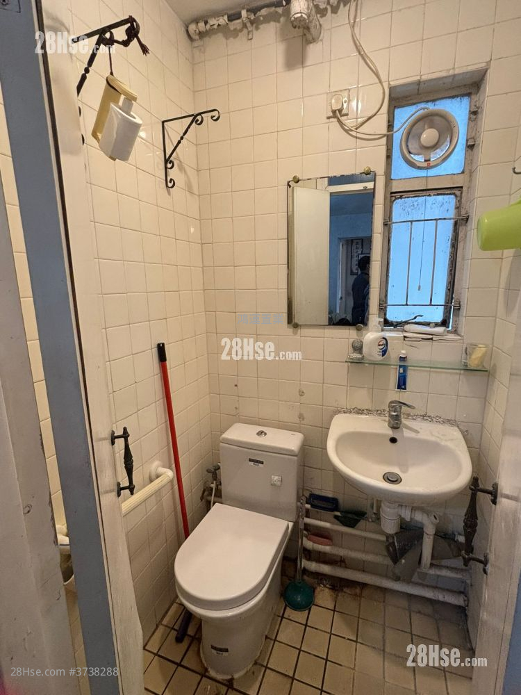 裕明苑 售盤 3 房 , 2 浴室 606 平方呎