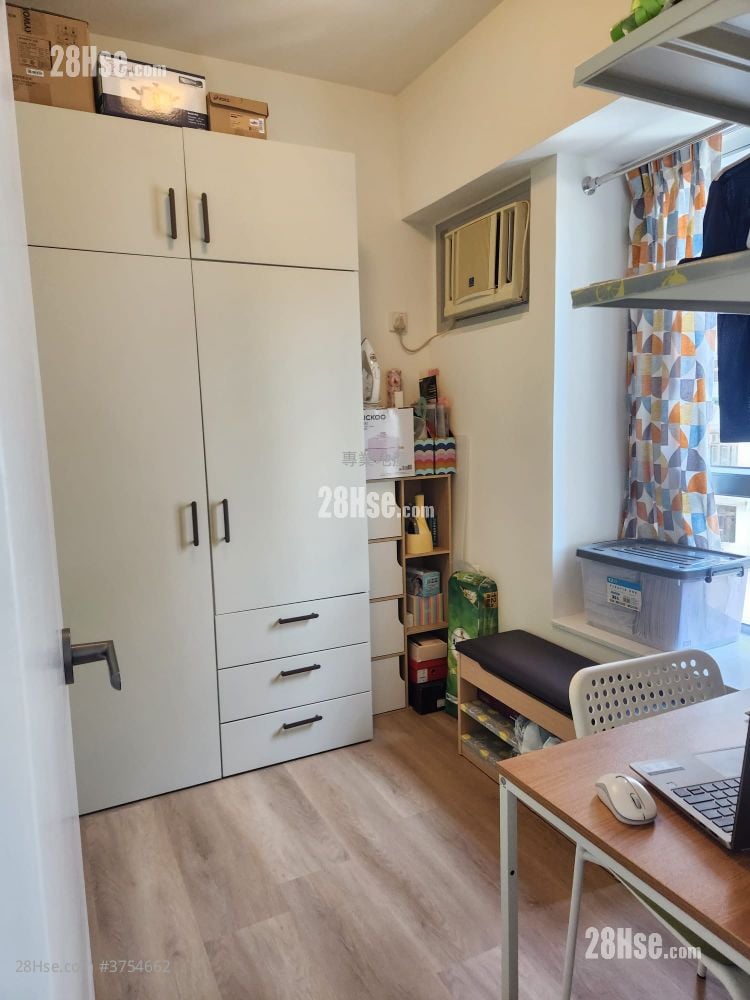 Classic Mansion Sell 2 Bedrooms , 1 Bathroom 325 ft²