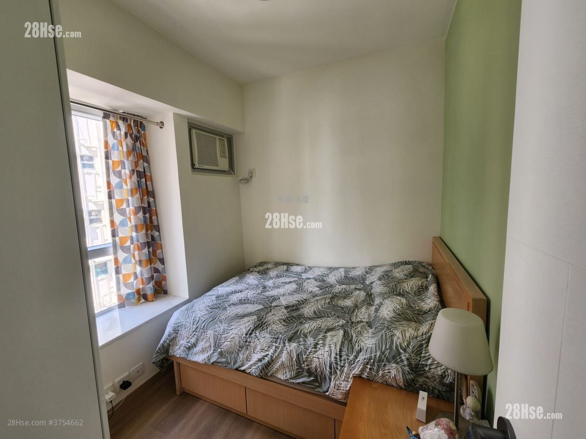 Classic Mansion Sell 2 Bedrooms , 1 Bathroom 325 ft²