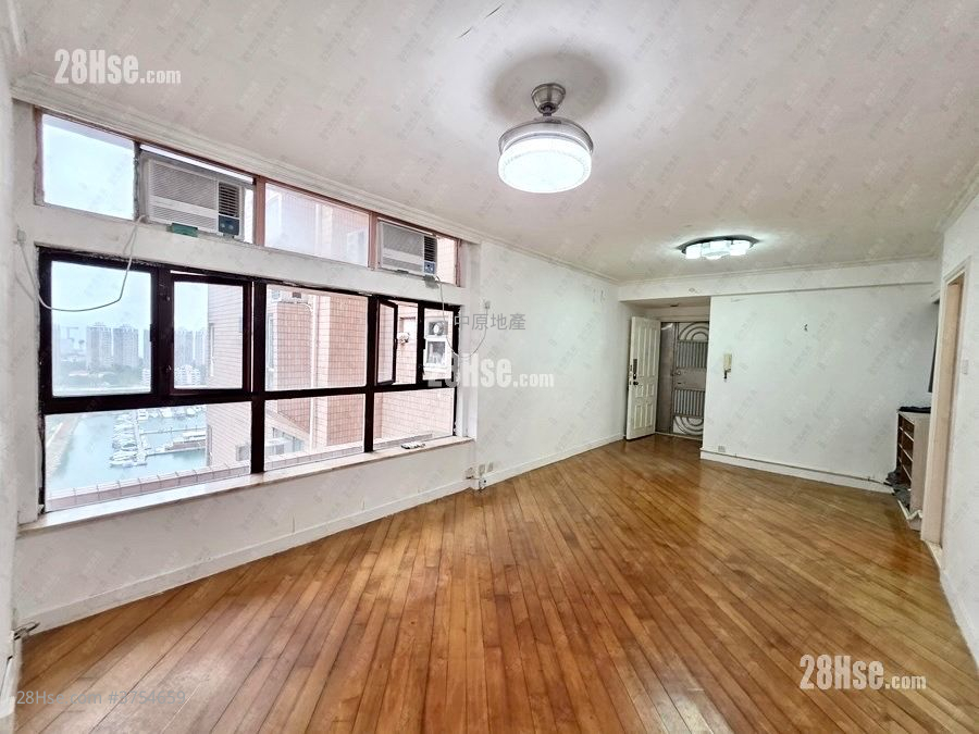 香港黃金海岸 售盤 3 房 , 1 浴室 685 平方呎