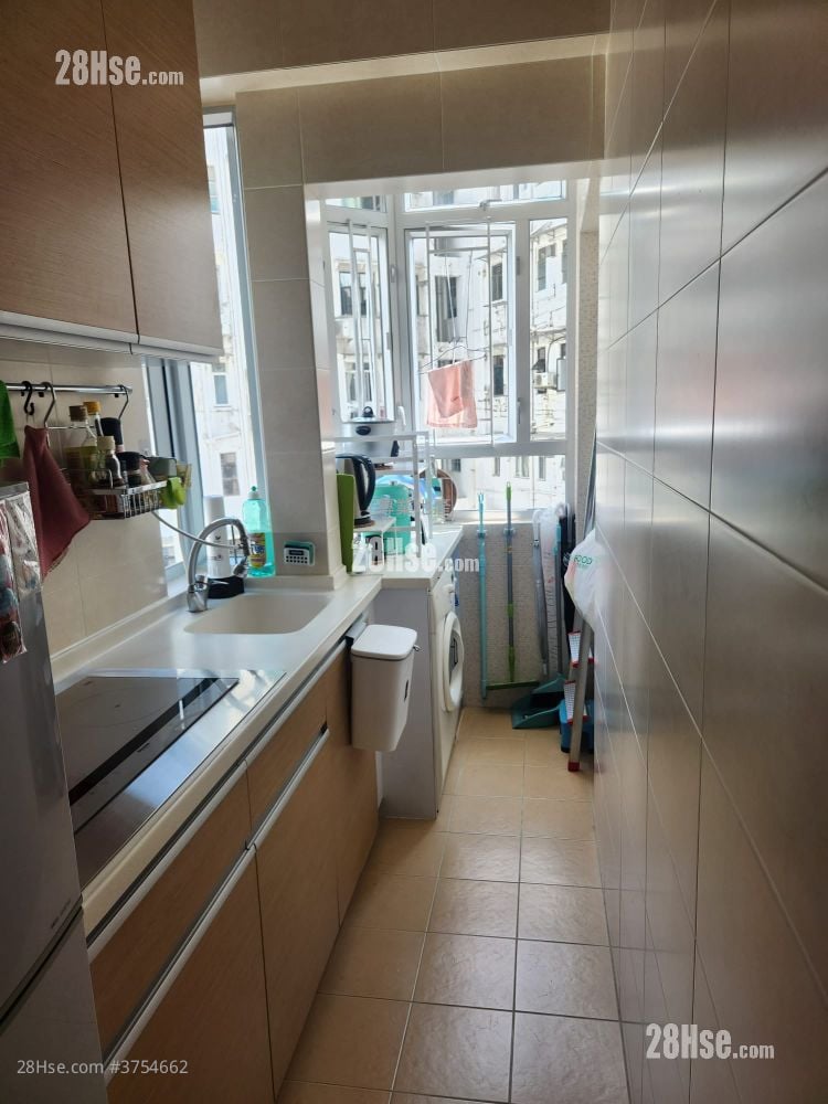 Classic Mansion Sell 2 Bedrooms , 1 Bathroom 325 ft²