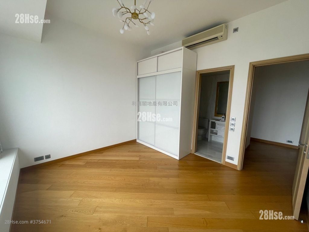 The Masterpiece Sell 3 Bedrooms , 3 Bathrooms 2,310 ft²