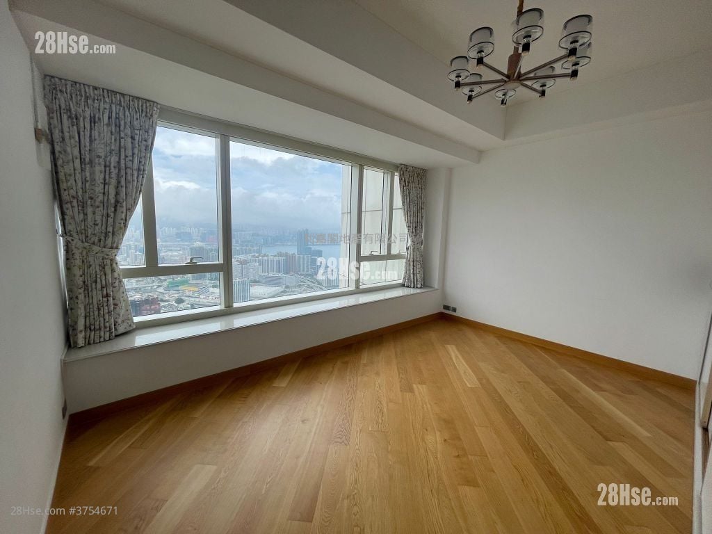 The Masterpiece Sell 3 Bedrooms , 3 Bathrooms 2,310 ft²