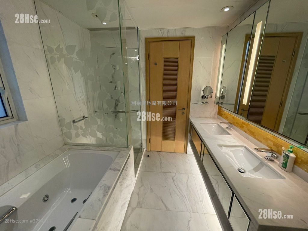 The Masterpiece Sell 3 Bedrooms , 3 Bathrooms 2,310 ft²