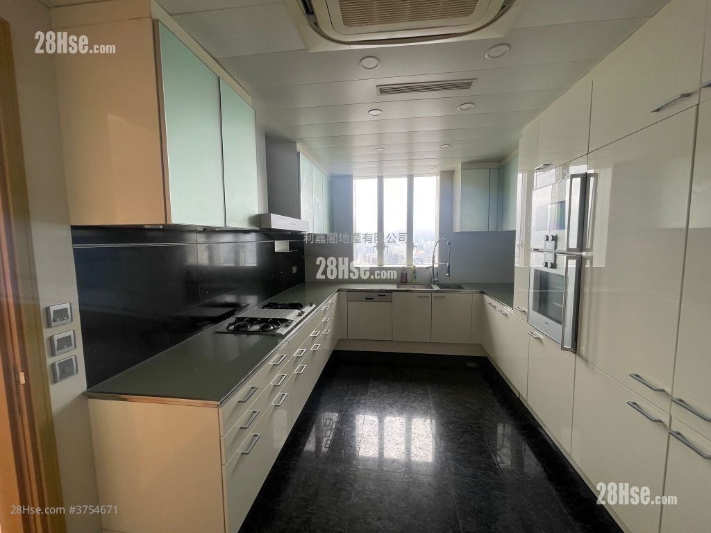 The Masterpiece Sell 3 Bedrooms , 3 Bathrooms 2,310 ft²