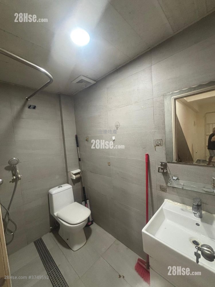 村屋 租盤 2 房 , 1 浴室 280 平方呎