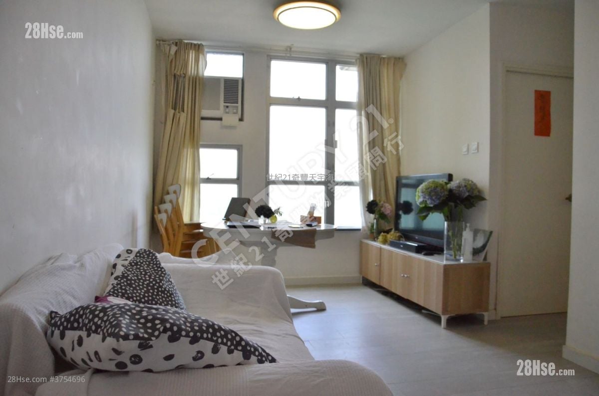 Kam Tai Court Sell 2 Bedrooms , 1 Bathroom 506 ft²