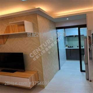 Kam Fai Court Sell 2 Bedrooms , 1 Bathroom 381 ft²