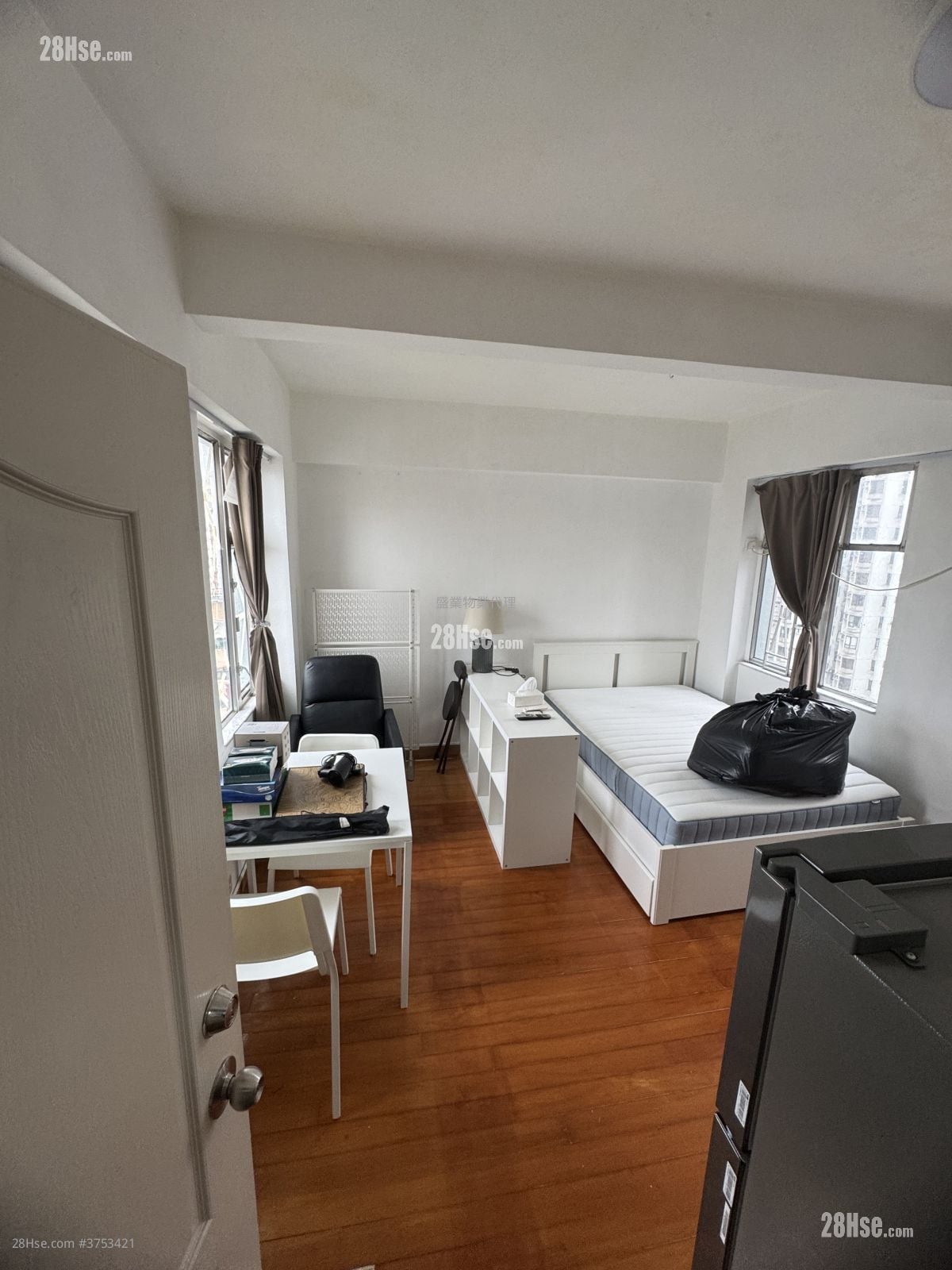 Ka Fook Building Rental Studio , 1 Bathroom 246 ft²