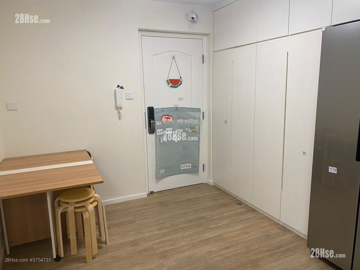 Beverly Garden Sell 3 Bedrooms , 2 Bathrooms 592 ft²