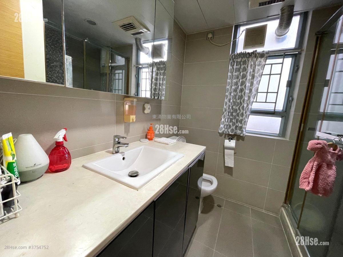 東堤灣畔 售盤 4 房 , 2 浴室 1,251 平方呎