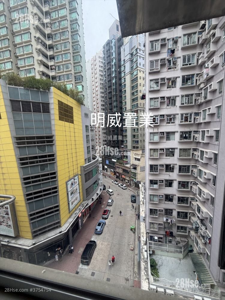 翠园大楼 售盘 5+ 房 512 平方尺