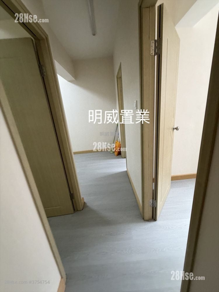 翠园大楼 售盘 5+ 房 512 平方尺