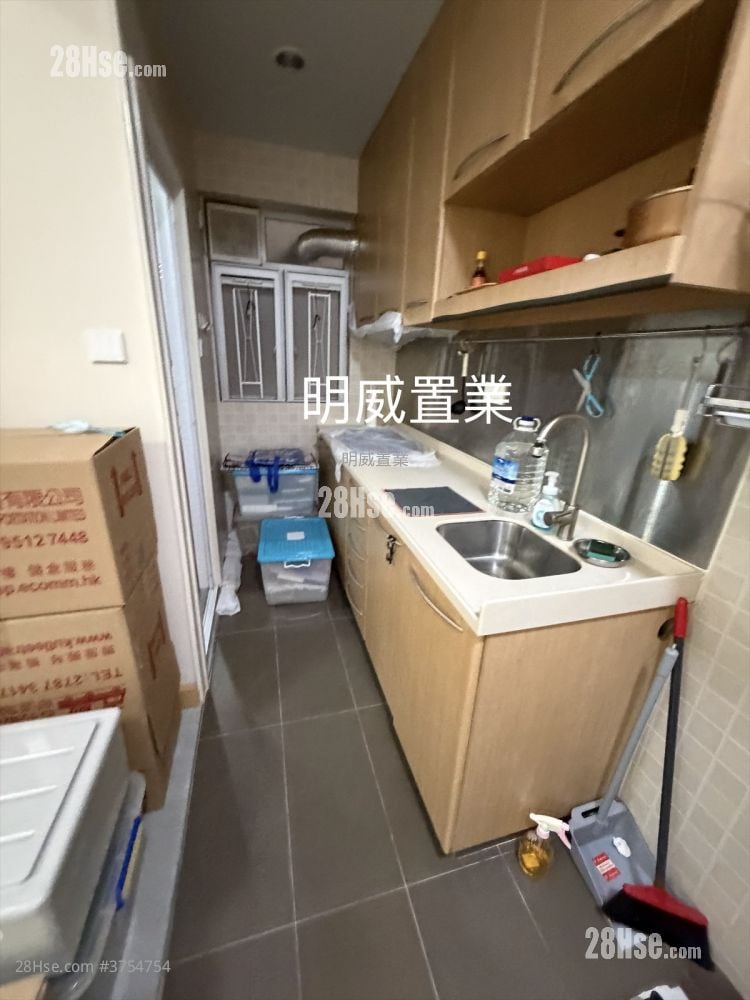 翠园大楼 售盘 5+ 房 512 平方尺