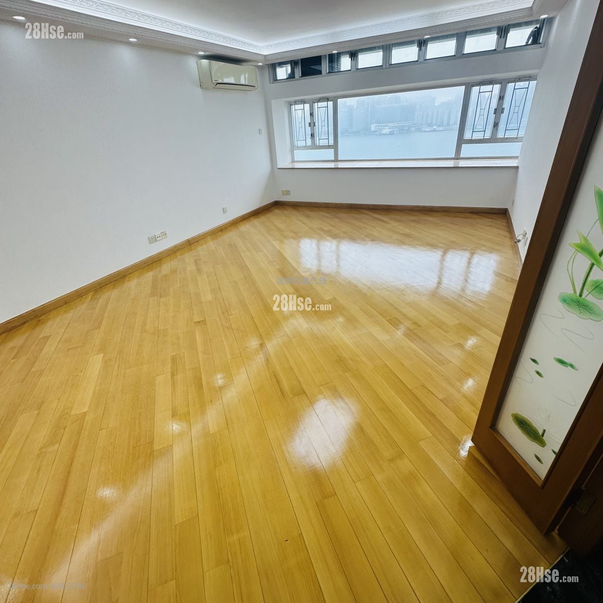 和富中心 租盘 3 房 , 3 浴室 1,308 平方尺